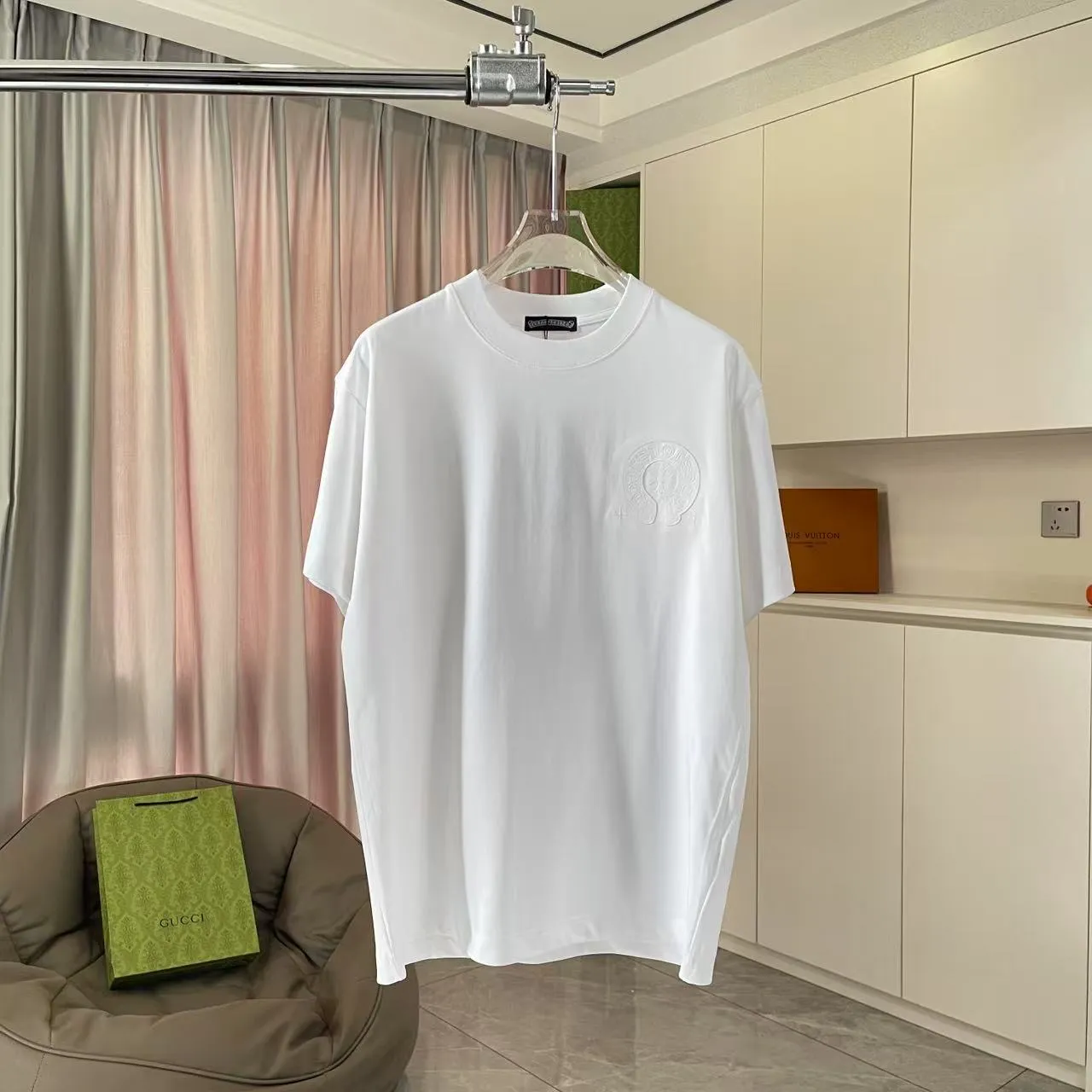 🅿️200 ch Cro* 2025 spring and summer new style Sanskrit horseshoe cross laser patch embroidery short-sleeved t-shirt custom fabric 300g same style for men and women Size: S M L XL XXL Five codes Color: black white